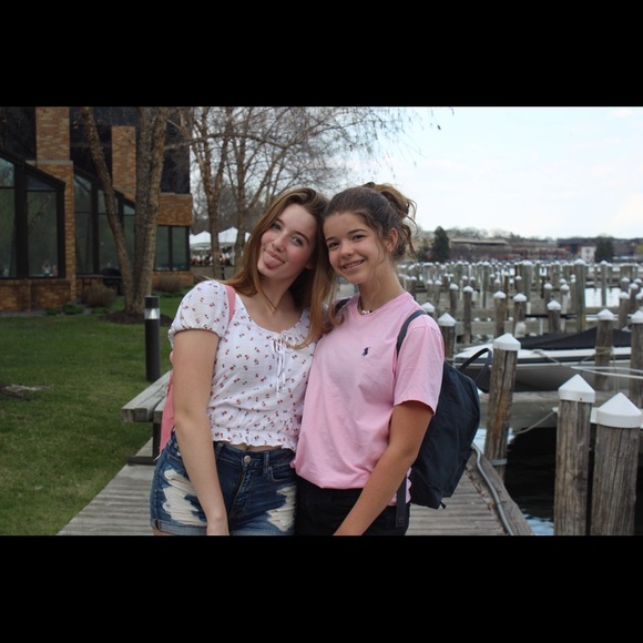 Meet your Posher, Ceci - Picture 1 of 1